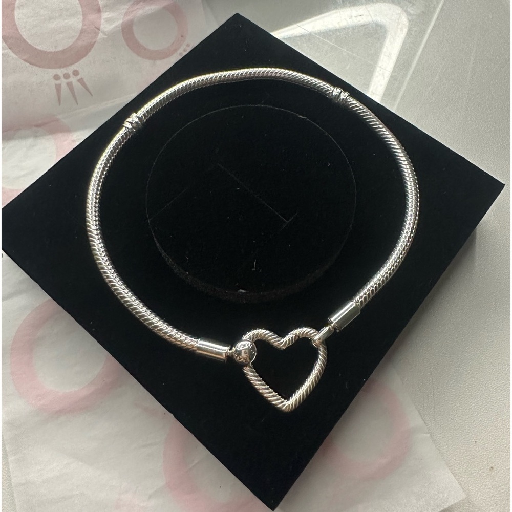 Pandora silver "moments heart" charm bracelet!!